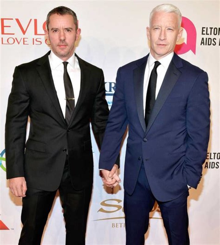 Anderson Cooper Bio, Age, Height, Career, Wife, Children, Net Worth