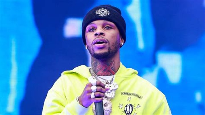 Atlanta Rapper Toosii Saved His Money From Shows To Buy A House For His Mom On Christmas (VIDEO)