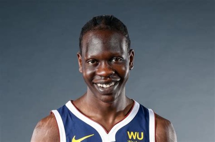 Bol Bol Bio, Age, Height, Net Worth, Parents, Siblings, Girlfriend, Nationality