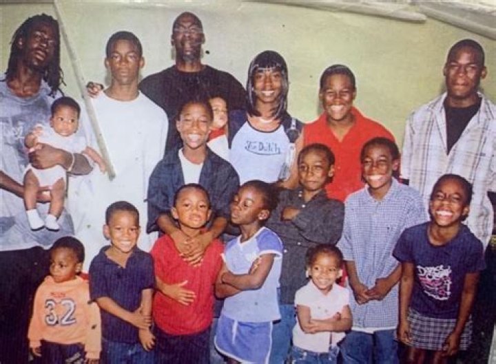 Brandon Flowers Siblings: Meet His 5 Siblings