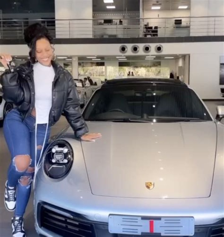 Buhle Samuels Show Off Her New Ride (Photos)