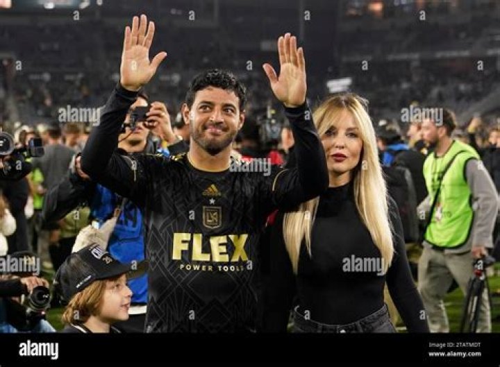 Carlos Vela Wife: Meet Saioa Cañibano