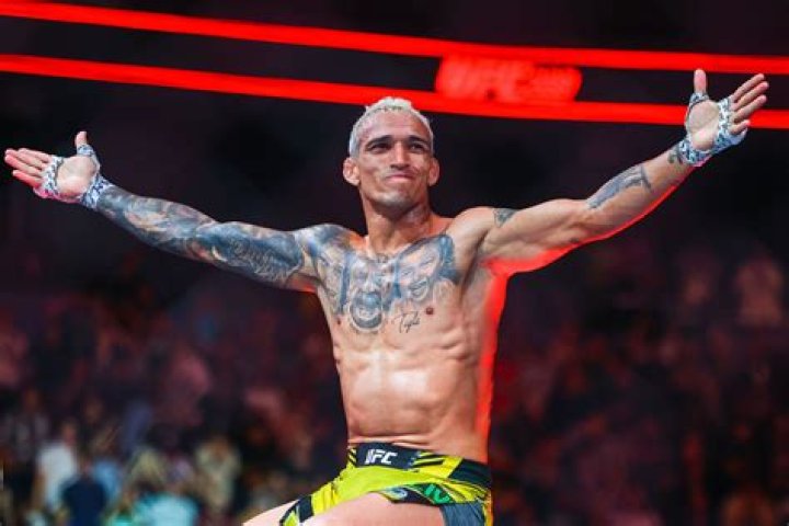 Charles Oliveira Age: How Old Is Charles Oliveira?