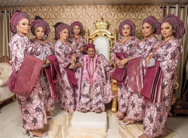 Check Out The Names Of All The 13 Wives The Alaafin Of Oyo, Oba Lamidi Adeyemi Married