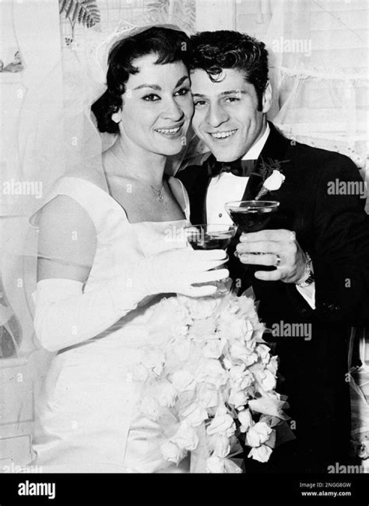 Chita Rivera Husband: Is Chita Rivera Married?
