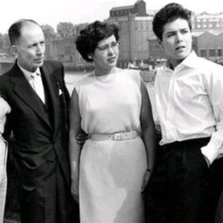 Cliff Richard Bio, Parents, Wife, Children, Siblings, Net Worth