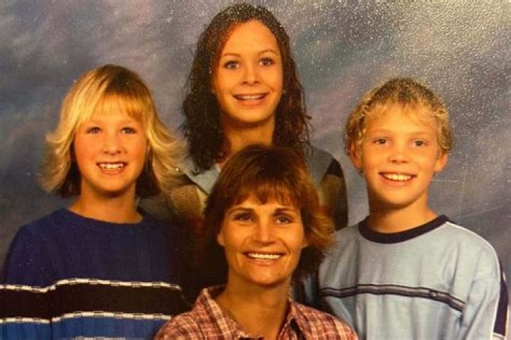 Dallas Goedert Bio, Age, Height, Career, Net Worth, Family & More