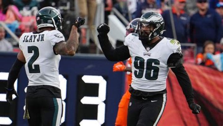 Derek Barnett Net Worth: How much is Derek Barnett salary?
