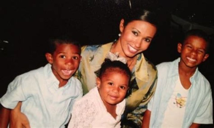 Does Shilo Sanders have children?