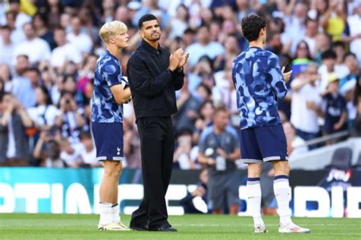 Dominic Solanke Height: How Tall is Dominic Solanke?
