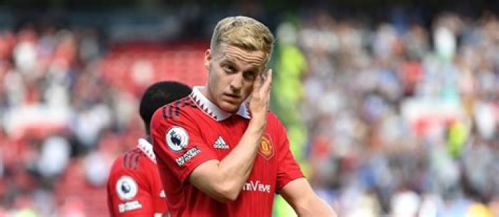 Donny Van de Beek Bio, Age, Career, Stats, Parents, Net Worth