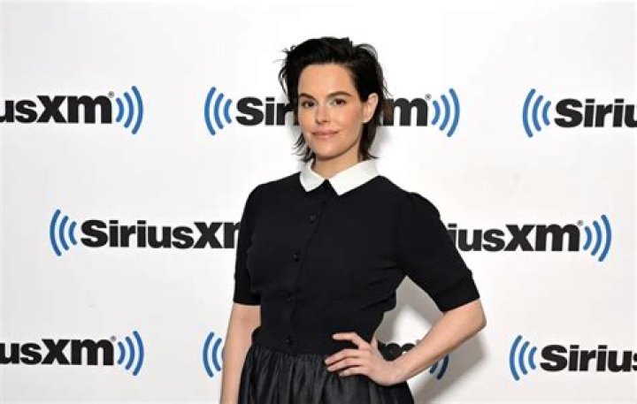 Emily Hampshire Children: Does Emily Hampshire have children?
