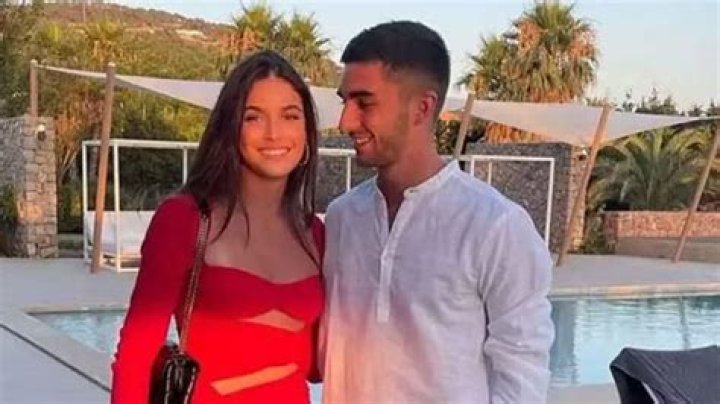 Ferran Torres Girlfriend: Who is Sira Martínez?