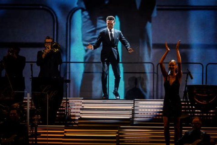 Get to know Luis Miguel: Biography, Age, Career, Net Worth, Height, Relationship & More