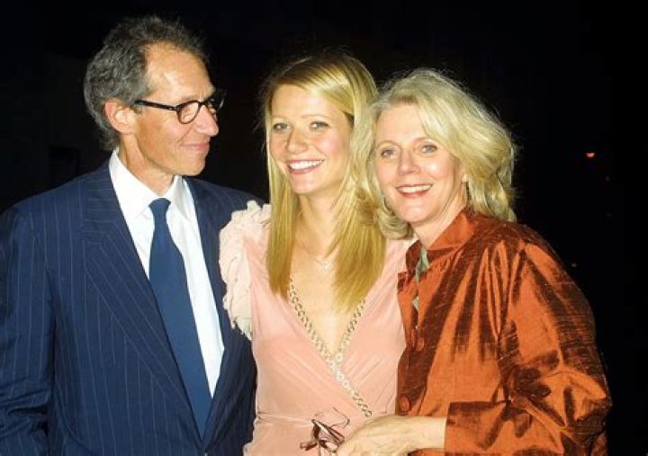 Gwyneth Paltrow Bio, Age, Parents, Husband, Children, Net Worth
