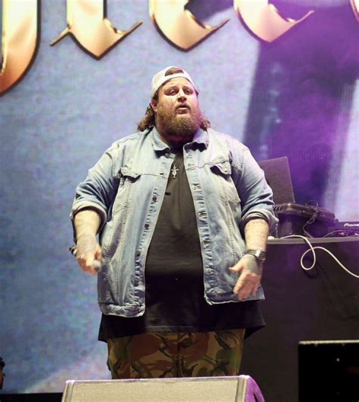 Has Jelly Roll ever been in jail?