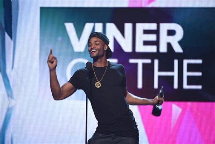 How much is King Bach’s net worth today