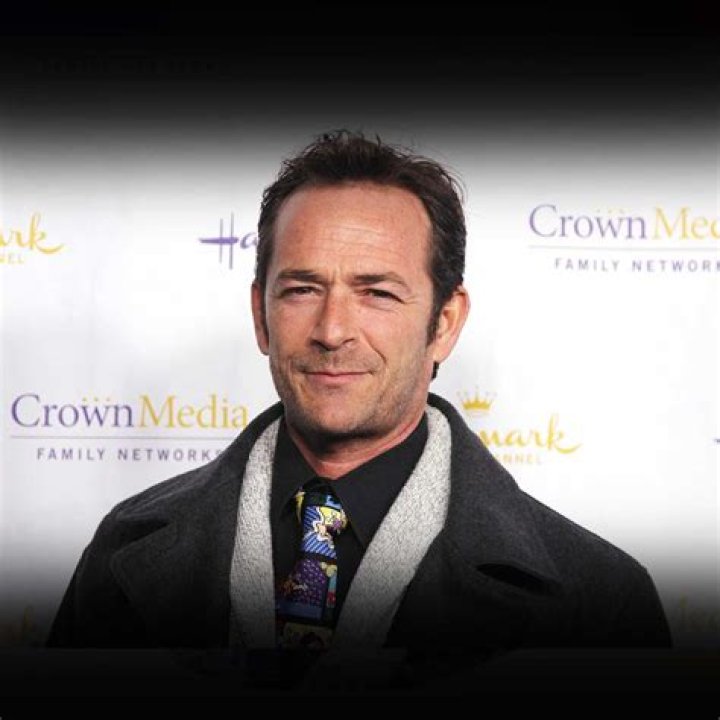 How much is Luke Perry’s net worth today
