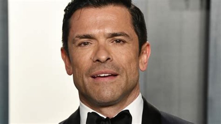 How much is Mark Consuelos’s net worth today