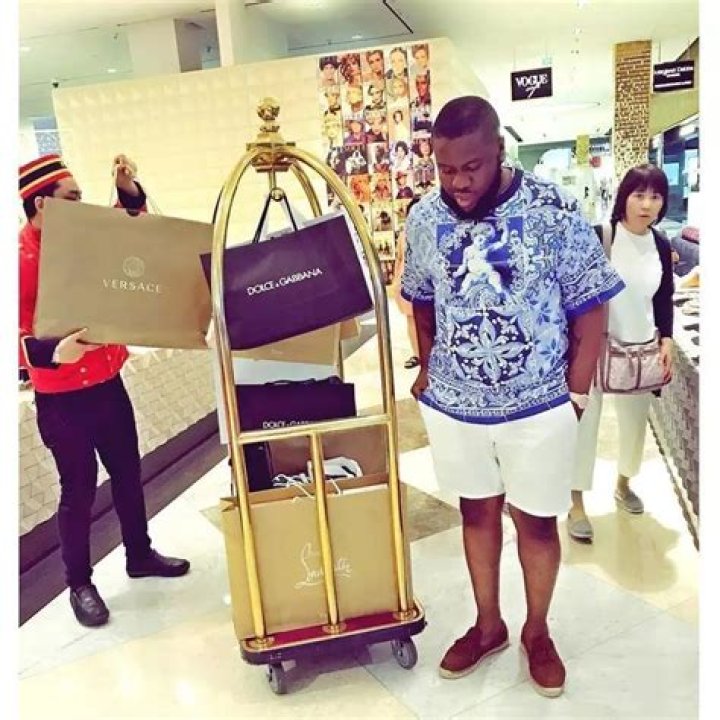 Hushpuppi Allegedly Spotted In Dubai Mall With Three BIG Suitcases Amid FBI Arrest Rumors