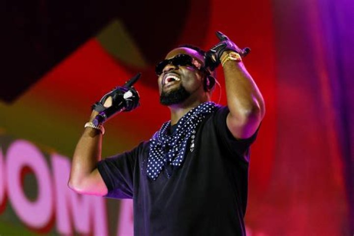 ‘If You Cannot Rap My ‘Original’ Song, Don’t Call Yourself A SarkNative’- Sarkodie JABS His Own Fans
