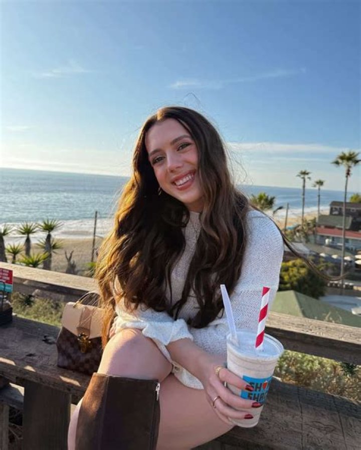 Inside The Life Of Youtuber Symonne Harrison: Biography,Net Worth & more