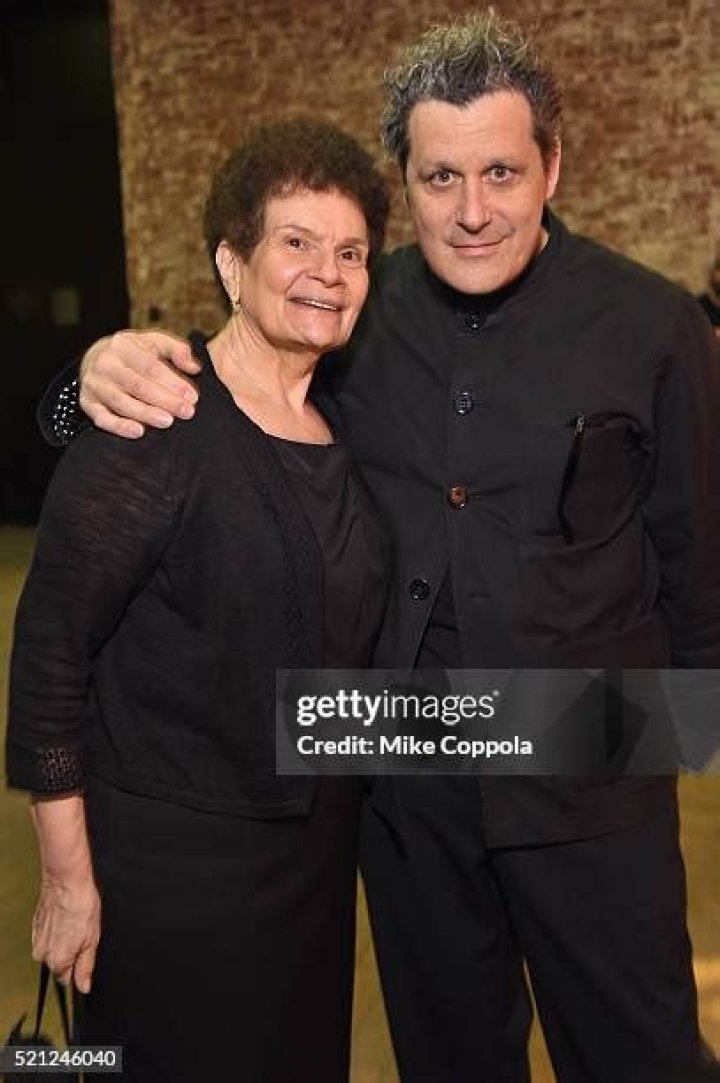 Isaac Mizrahi Sister: Who Is Paulette LoMonaco?