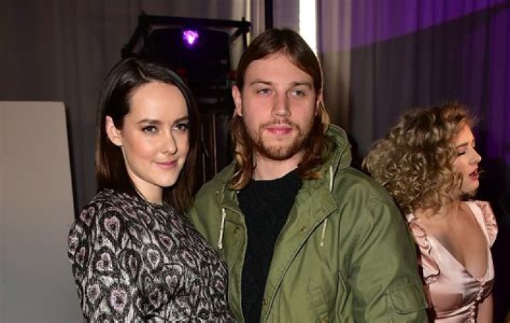 Jena Malone Husband: Is Jena Malone married?