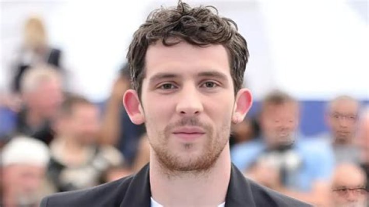 Josh O’Connor Age, Height, Bio, Parents, Wife, Net Worth