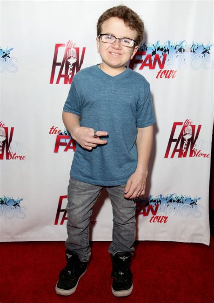 Keenan Cahill Bio, Age, Height, Career, Wife, Children, Net Worth