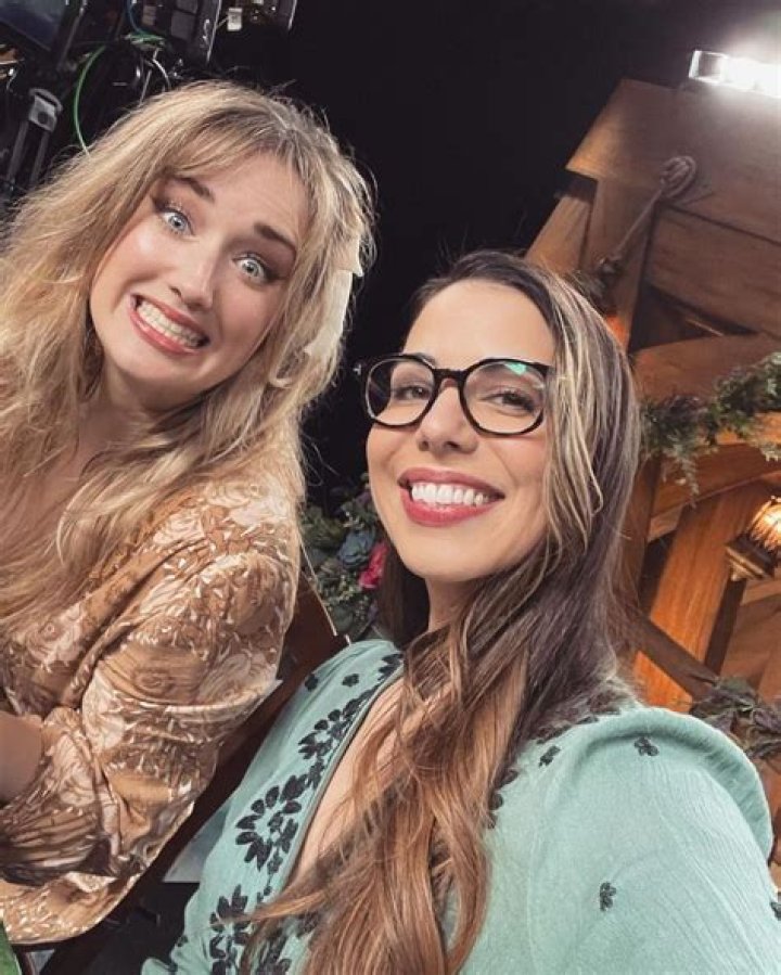 Laura Bailey Social Media: Is Laura Bailey on Instagram, Twitter?