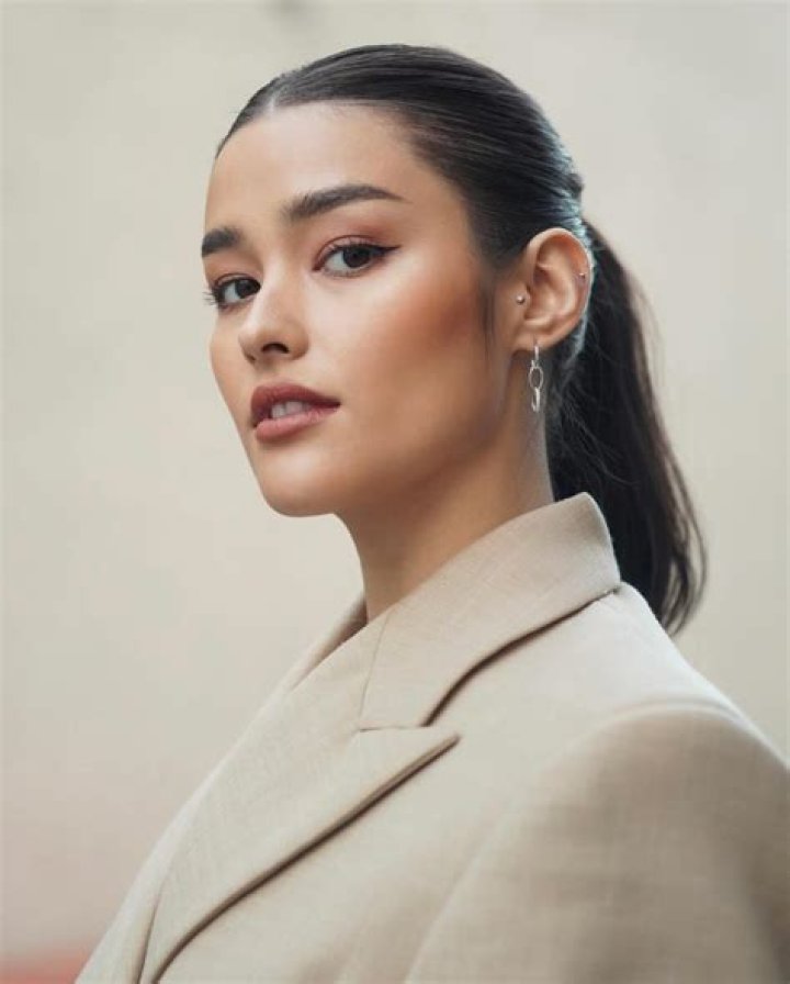 Liza Soberano Bio, Age, Career, Net Worth, Height, Wife