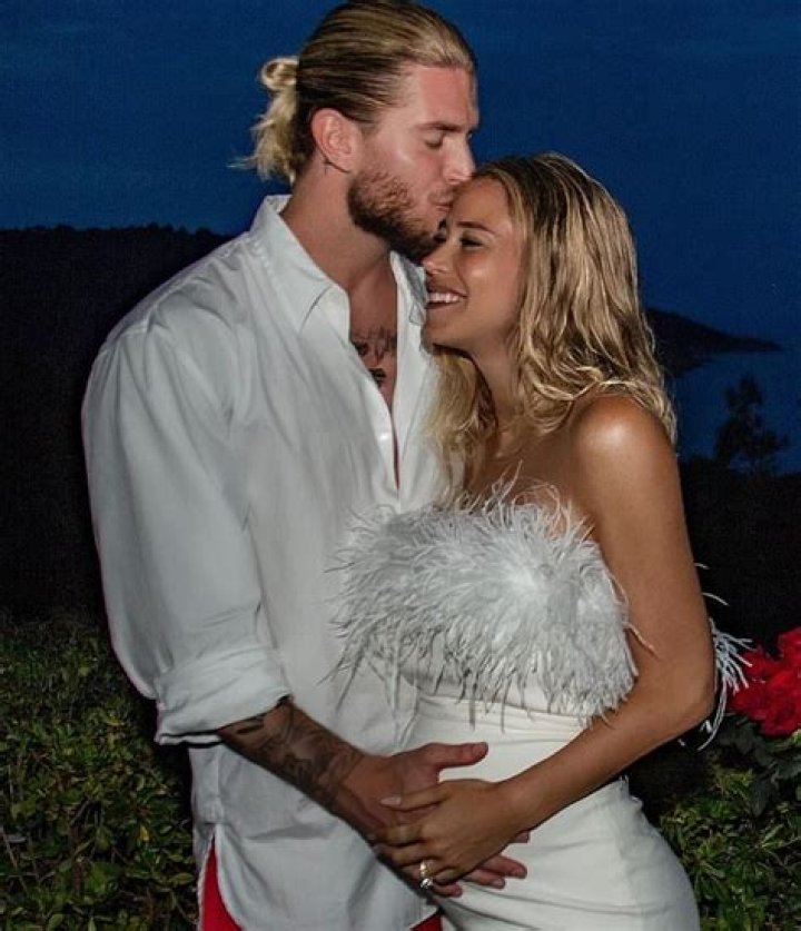 Loris Karius Girlfriend; Who is Loris Karius dating?