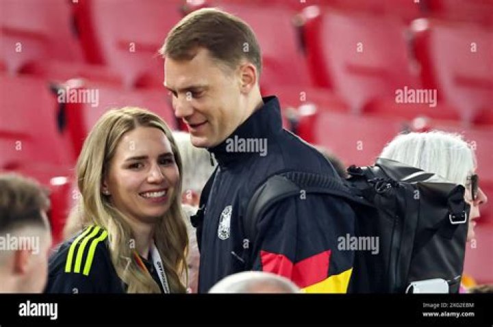 Manuel Neuer Girlfriend: Meet Anika Bissel