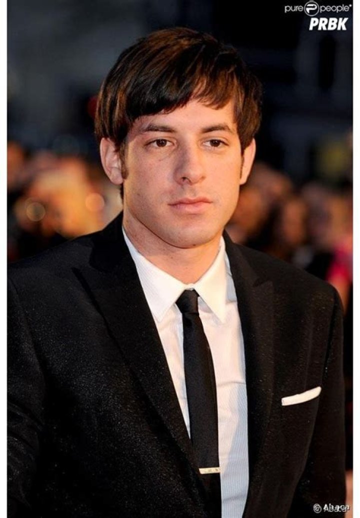Mark Ronson Bio, Age, Career, Net Worth, Family & More