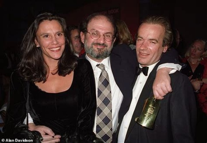 Martin Amis Wife: Who is Martin Amis married to?
