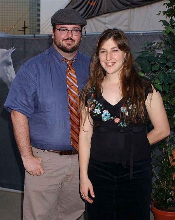 Mayim Bialik Husband: Who Is Mayim Bialik’s Husband?