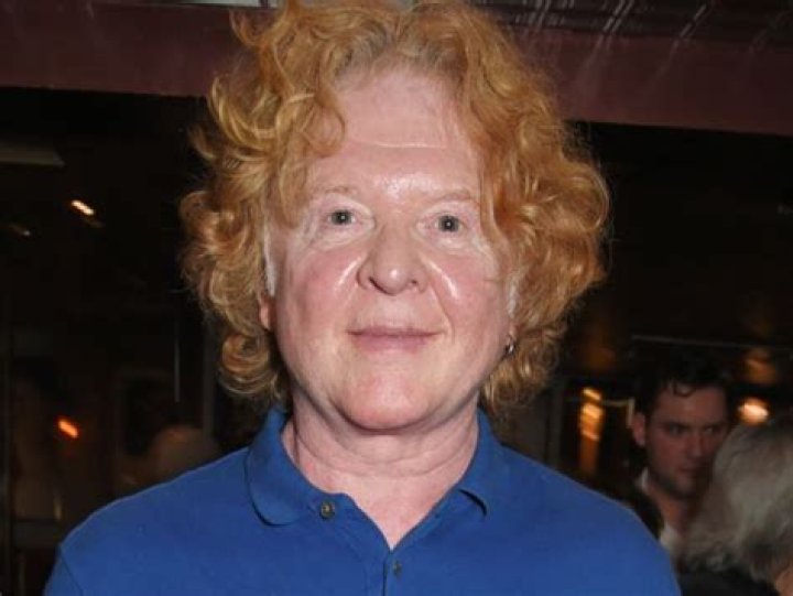 Mick Hucknall Siblings: Does Mick Hucknall have Siblings?