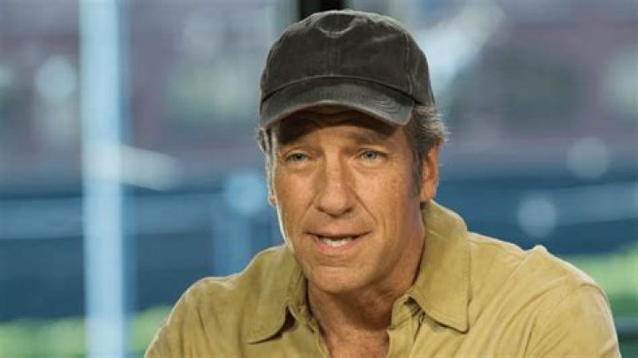 Mike Rowe Biography, Age, Career, Net Worth, Family & More