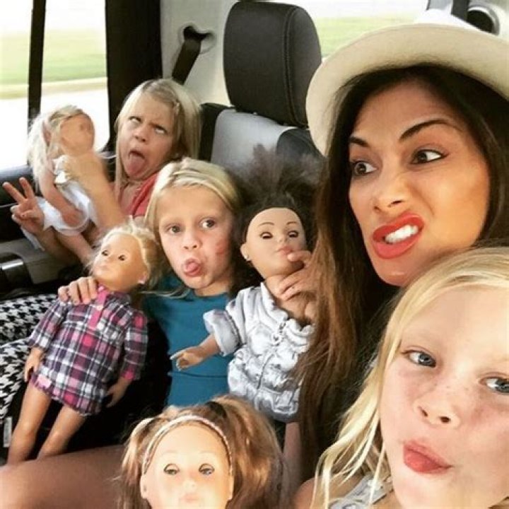Nicole Scherzinger Children: Does Nicole Scherzinger have kids?