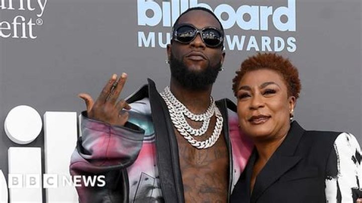 Photo Of Fela Kuti Almost ‘Chopping’ Burna Boy’s Mother Right On Stage Pops Up