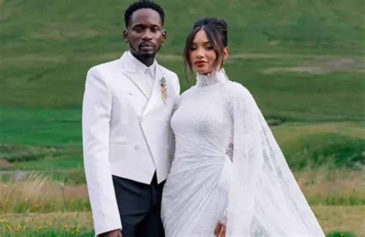 PHOTOS: Mr Eazi & His Girlfriend Temi Otedola ‘Chop’ Love PUBLICLY