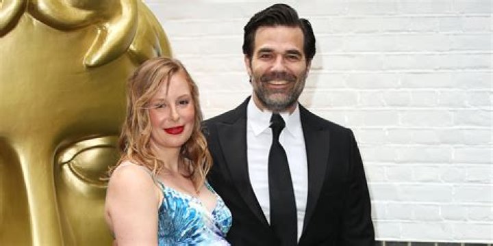 Rob Delaney Partner: Who Is Leah Delaney?