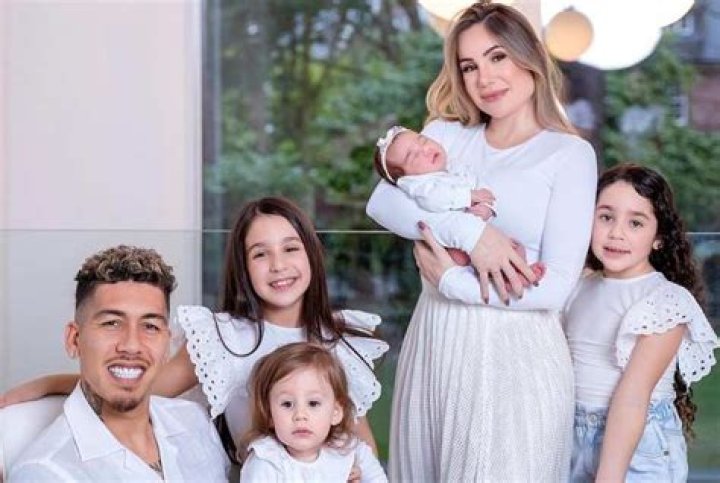 Roberto Firmino Children: Meet Valentina and Bella