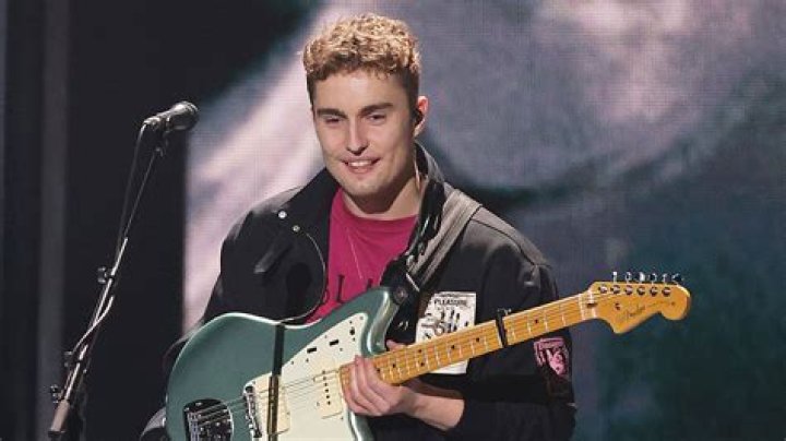 Sam Fender Parents: Meet Alan and Shirley