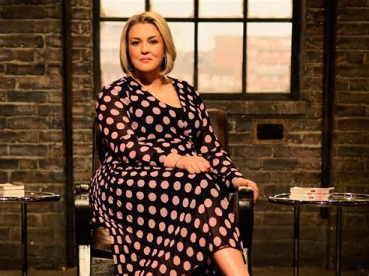 Sara Davies Biography, Age, Career, Net Worth, Family