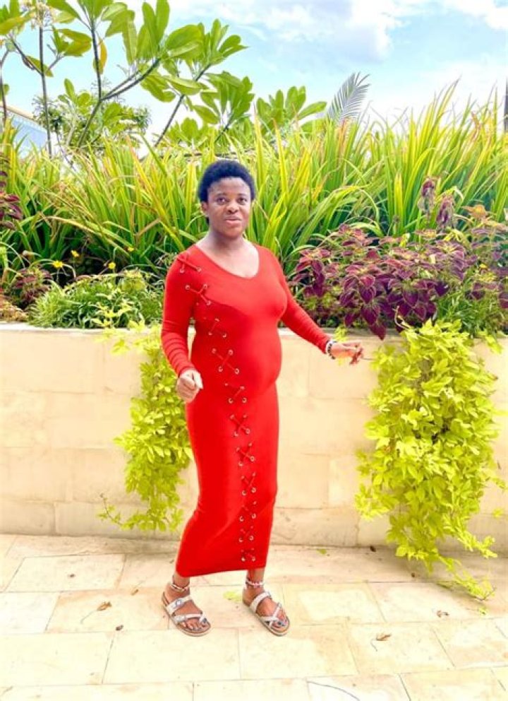 Se.x Therapist, Angela Nwosu’s Husband, Soundmind, Gifts Her An SUV As Push Present, Days After They Welcomed Their Daughter