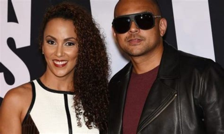 SEE The Savage Reply Sean Paul’s Wife Gave a Troll Who Called Her “Plastic”