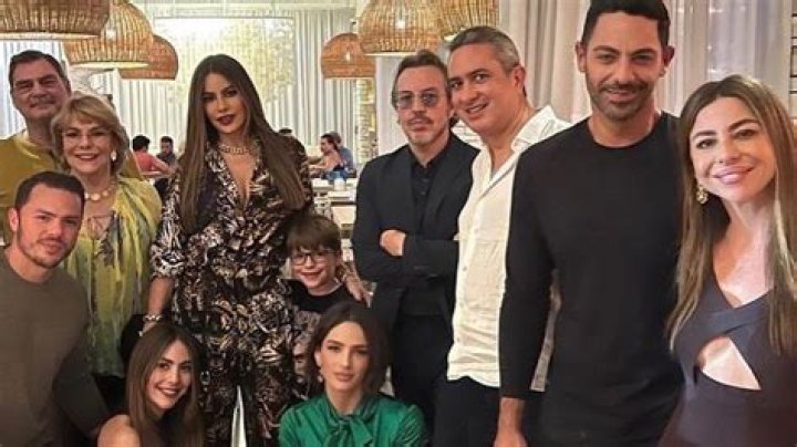 Sofia Vergara Sisters: Meet Sandra And Veronica