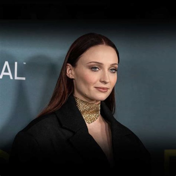 Sophie Turner Bio, Age, Parents, Husband, Children, Net Worth